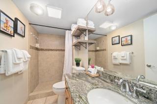 Kihei Surfside 306 · KSS 306 Updated BeachFront 1BD w Ocean View - 9