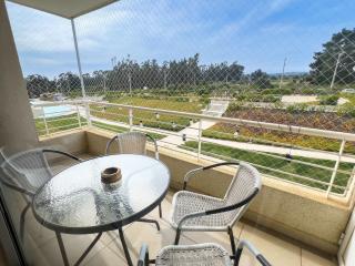 Apt. with private beach, sports courts, jacuzi - 1