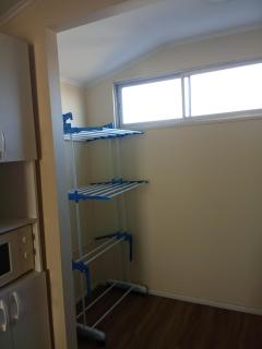 Cómodo y económico departamento en segundo piso - 5