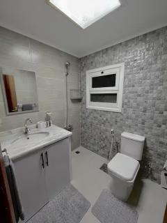 Luxury 3BR Nile View Apartment With Billiards Included - 2