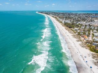 Duplex Both Units Near Ami Patio Tv - 3