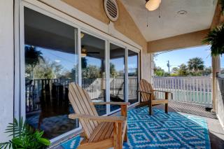 2 Blocks 2 Beach, Ping Pong, Basketball, Backyard - 7