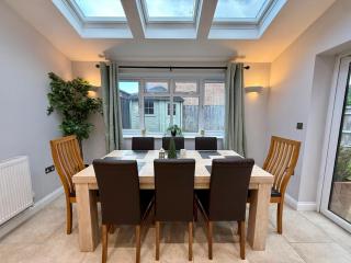 Squires House Long Stays Sleep 10 Free Parking - 4