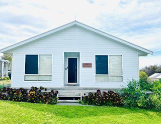 Your coastal retreat awaits at Birdies & Waves - 8