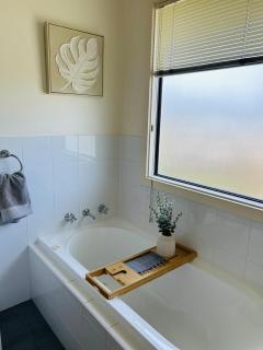 Your coastal retreat awaits at Birdies & Waves - 2