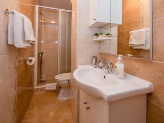 Apartments Scerbe Gordana & Miljenko Rab - One Bedroom Apartment with Terrace 3 - 1