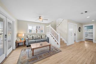 Discovery Bayhouse - Galveston - 6