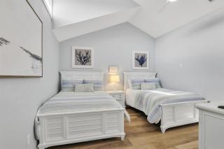 Drift Away at The Ocean Gallery - 4