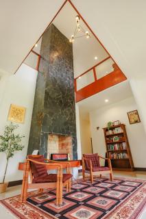 400m2 - Hearth - Mountain View - Grove - AC - 24 7 check in - 9