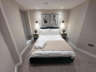 Cosy Leeds City Centre Apartment - 8