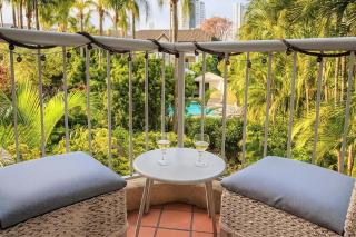 Mari Court 3BR Pool BBQ Netflix - 1