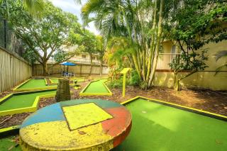 Mari Court 3BR Pool BBQ Netflix - 4