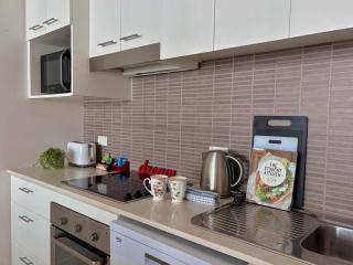 Riverfront 1BR with Heated Pool Gym Sauna - 3