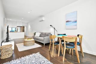 Cityscape Family Oasis 2BR with Parking - 0