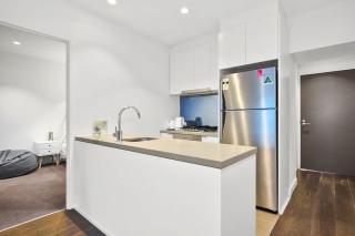 Cityscape Family Oasis 2BR with Parking - 5