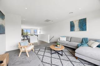 Modern Coastal Escape close to golf pool and beach - 7