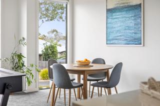 Modern Coastal Escape close to golf pool and beach - 6