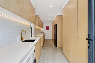 Duneview Luxe Ocean Grove Sleeps 8, 4 bedroom, aircon,heating throughout, Designer quality, Perfect wedding stay, family friendly, Beach, Park, Shops - 4