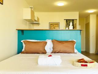 Air-conditioned sea access studio, fiber optic, parking - 6