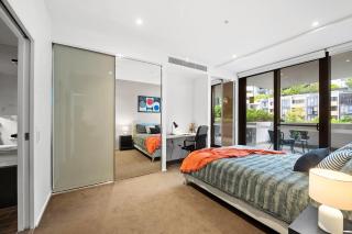 Prestige 3BR Retreat with 2 Parking Prime Sydney - 3