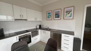 Blue Water Lane Apartment Stylish Coastal Retreat for Two - 7