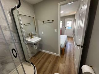 Private En-suite - 6