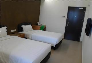 Hotel Grand Court Inn - 8