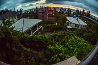 Batumi Homestay at Tamar Mephe Avenue - Makhinjauri - 9