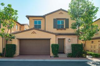 Cozy Family Irvine Home w Full Kithcen Garage Minimum 30 Days - Frances - 0