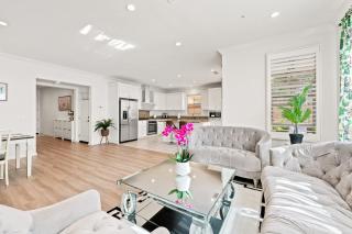 Cozy Family Irvine Home w Full Kithcen Garage Minimum 30 Days - 2