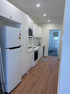 Swansea 2 Bedroom Apartment - 8