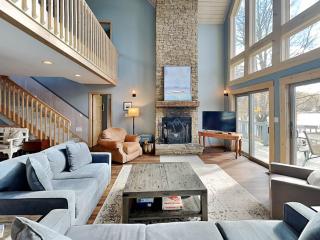 At Lakes Edge - 4
