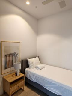 Queen's Wharf Apartments - 4