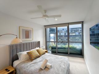Queen's Wharf Apartments - 1