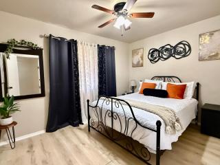 La Casa Contenta - Stylish Casita Near Downtown, Fort Bliss and Hospitals - 9