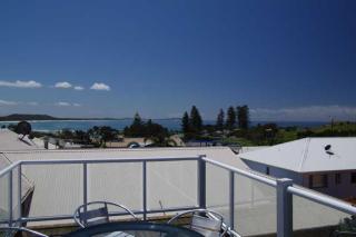 Azzura, 14 East Street - 9