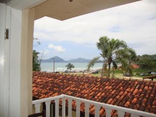 Apto Beira Mar com Vista para Praia - 9