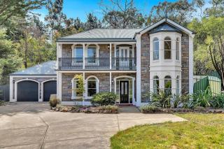 Village House - Serene Haven in the Adelaide Hills - 5