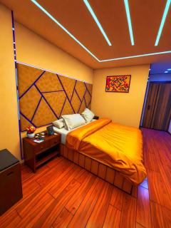 PYRAMiDS GOLDEN TEMPLE HOTEL - 5