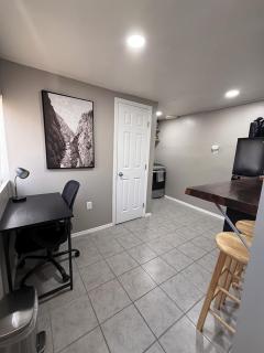 Las Casita-Cozy Apartment near Airport, Downtown, UTEP, Fort Bliss - 3