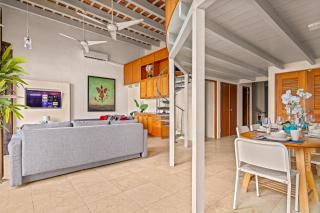 Spanish Mansion 4BD Penthouse - Perfect For Family Group - 8