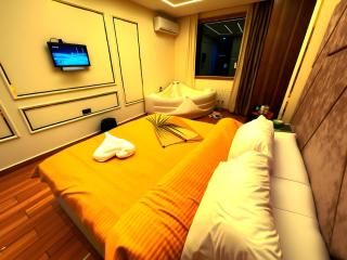 PYRAMiDS GOLDEN TEMPLE HOTEL - 4