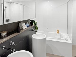 Luxury Oracle Tower 1 Luxe Retreat 2BR Level 29 - 3