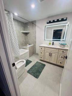 Hearth & Home Spacious Suite - 8