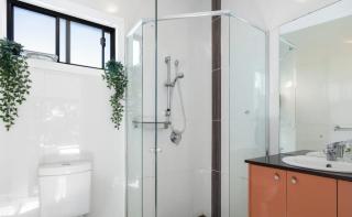 Stunning & Central 3bed New Farm Oasis - 7