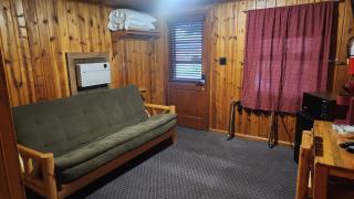 Allen Gulch Motel - 6