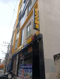 Hotel GOLDEN INN - 8