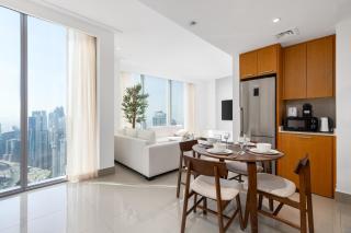 Maison Privee - City Heights Retreat with Panoramic Skyline Views - 6
