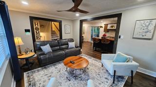 Chic Designer Getaway - Private Cul-de-Sac, Veteran-Owned - 1