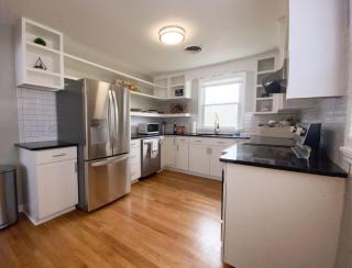 New Listing The Playhouse with Spa Games & More - 7